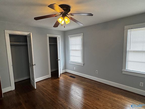 5th image of 506 Jackson St