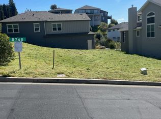 5740 Fairway Knoll Lane, Santa Rosa, CA 95403