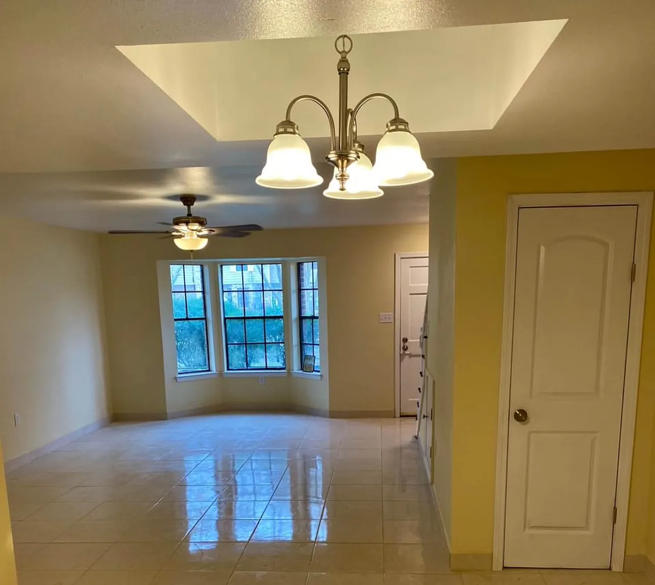 2 bed, 1.5 bath, 1100 sqft, $1,250 — Photo 1