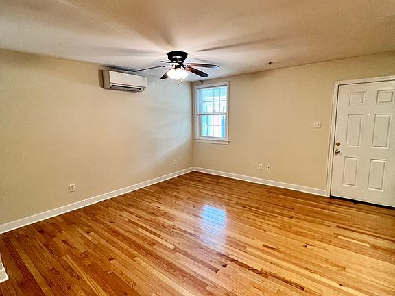 5th image of 3500 Grove Ave APT 8