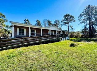 1587 Peachtree Rd, Apalachicola, FL 32320