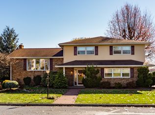 1100 Cedar Crest Dr, Lebanon, PA 17046