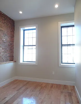 Rented by EXR | media 26