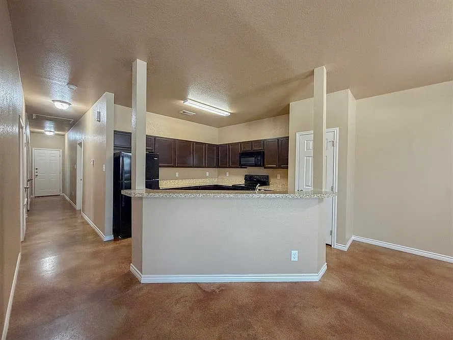 7103 Cameron Park — Photo 4