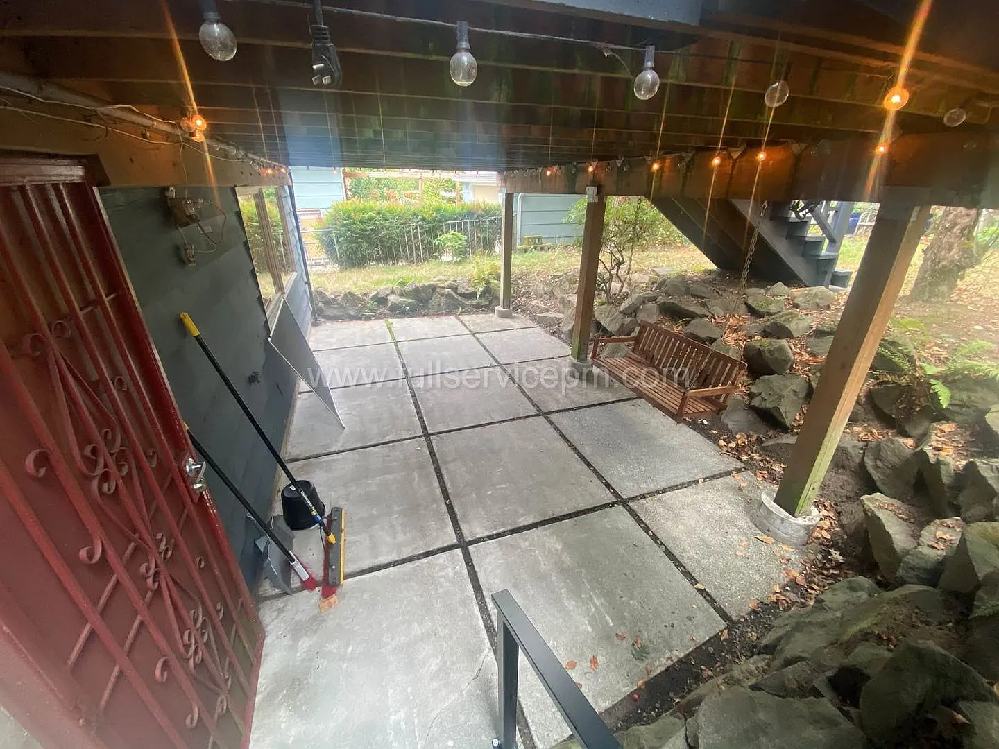 Spacious 1BR + Bonus Room | 1,200 SF | Yard & Patio | Dog Friendly — Photo 4
