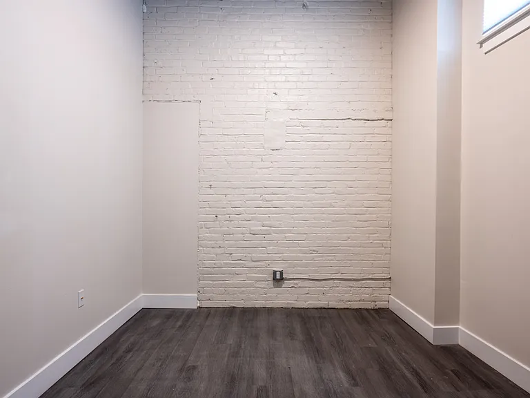 Autograph Apartments — Photo 7