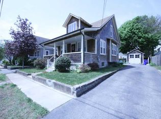 21 Harvey Ave, Riverside, RI 02915