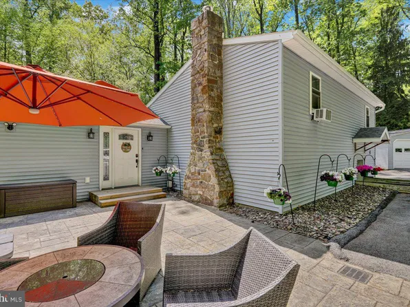 20 Erhardt Rd, Fleetwood, PA 19522