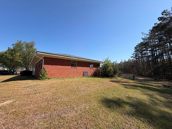 5th image of 1000 Wright Rd