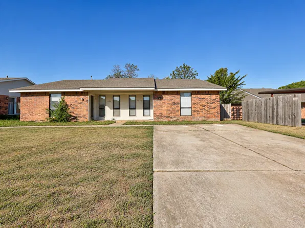 1006 Acacia Cir, Noble, OK