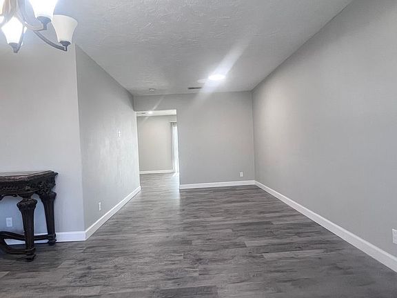 5th image of 3912 Manorwood Dr