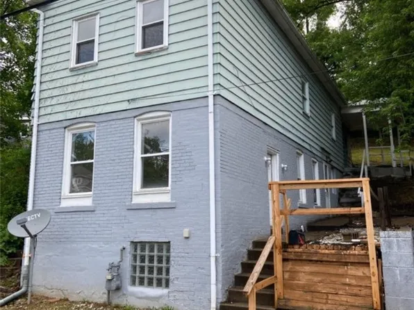230 Fairview Ave, East Pittsburgh, PA 15112