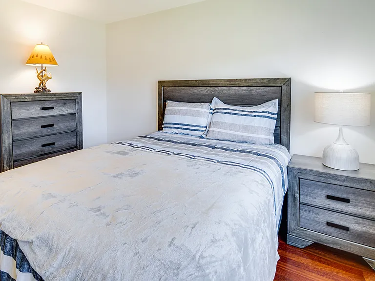 5529 NE Voyage Ave — Photo 30