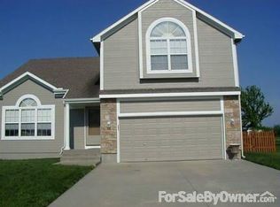 713 Corrington Dr, Raymore, MO 64083