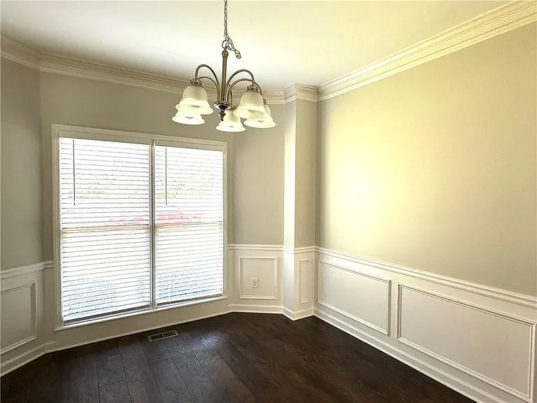 2020 Bentwood Ct — Photo 8