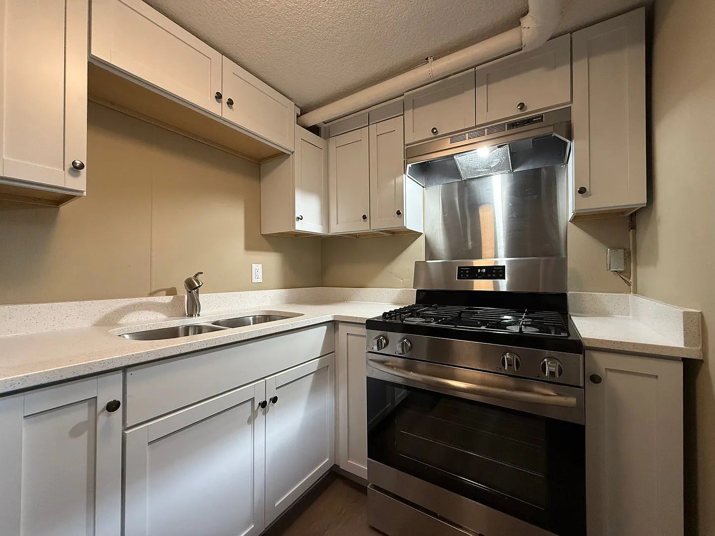 839 Randolph Ave — Photo 4