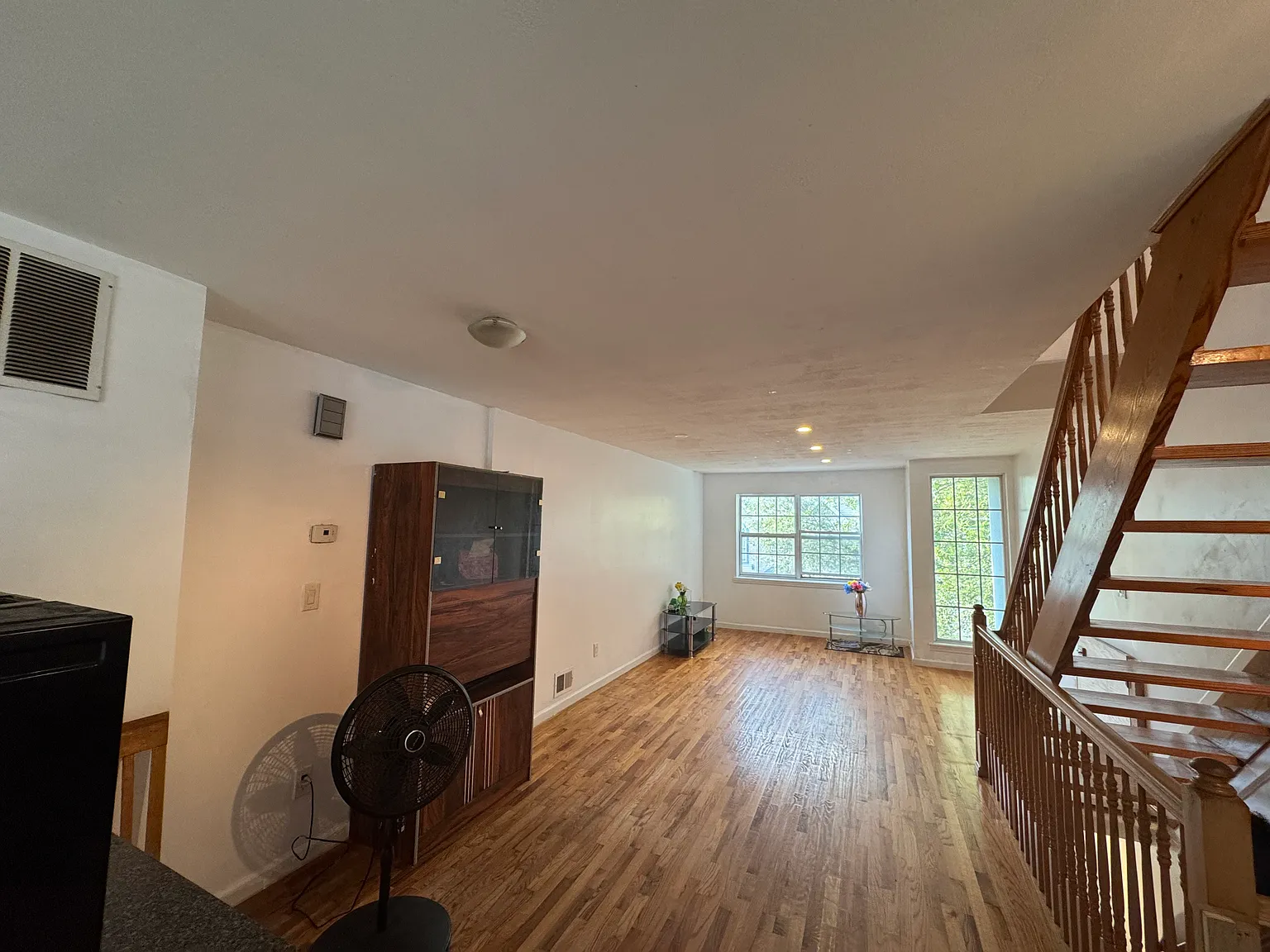 3 bed, $3,300 — Photo 3