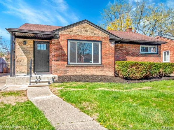 24281 Kenosha St, Oak Park, MI 48237