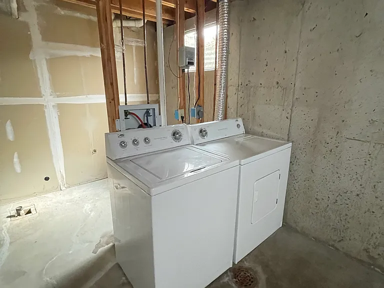 Basement Washroom/ Washer/Dryer