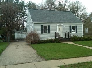 264 N Garfield Ave, Mundelein, IL