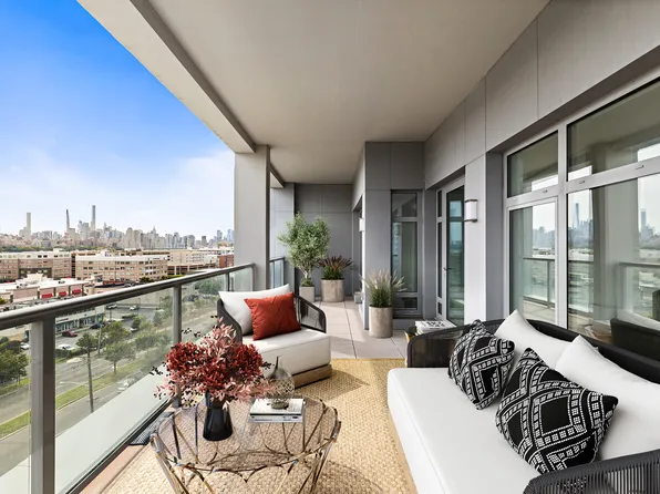 143 Old River Road image 22 of 47