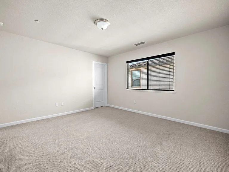 2101 Melody Ln — Photo 17
