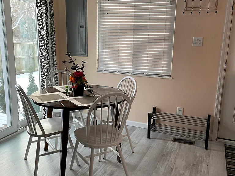 33 Burton Ave — Photo 4