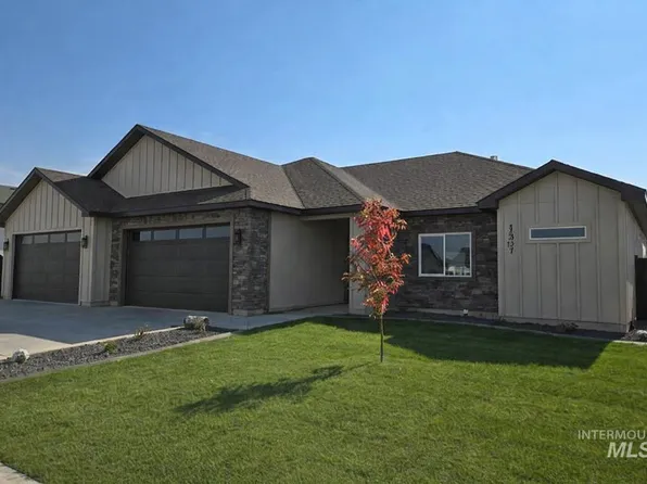 1557 Tule Dr, Twin Falls, ID 83301