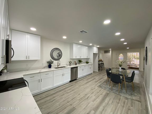 3rd image of 7754 N 33rd Dr