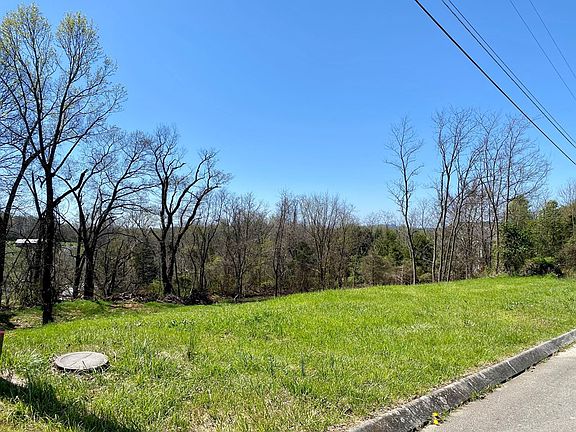 3rd image of 6020 Heath Winds Ct