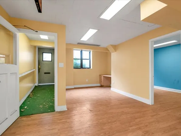 2 West End Avenue image 3 of 13