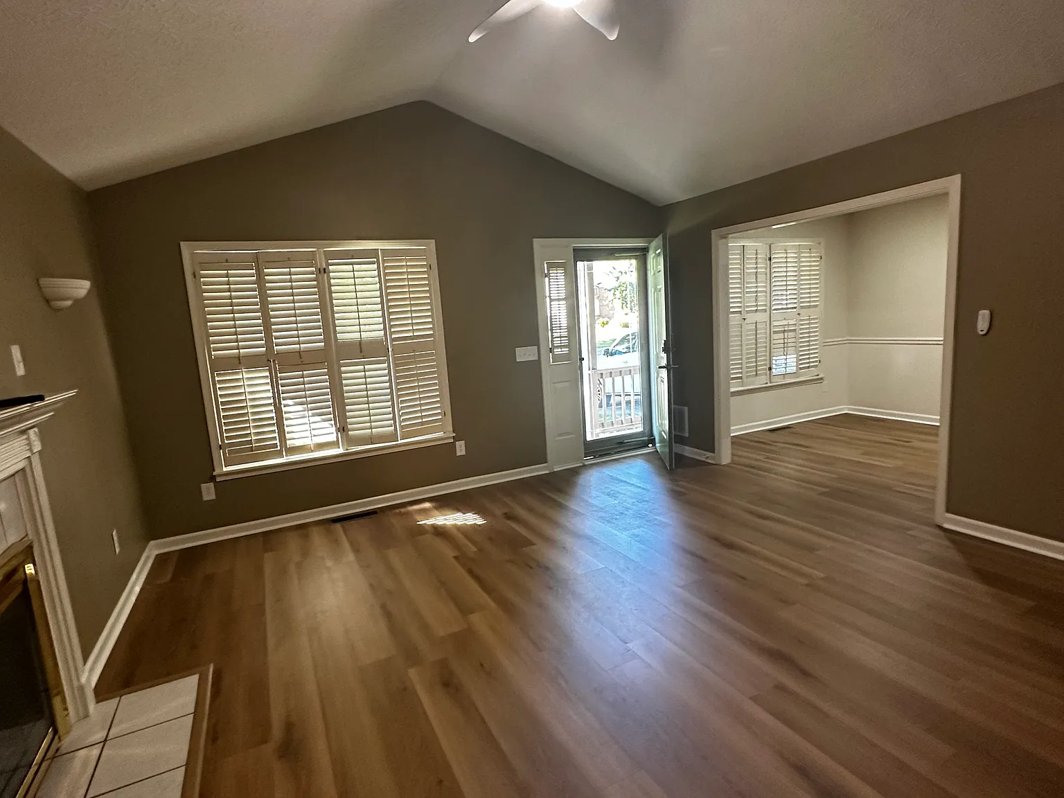 2 bed, 1244 sqft, $1,600 — Photo 2