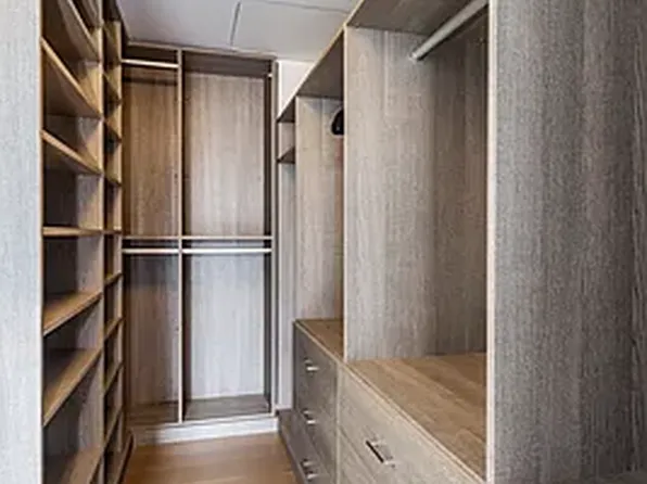 180 6th Avenue image 9 of 28