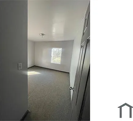 3 bed, 1270 sqft, $1,599 — Photo 2