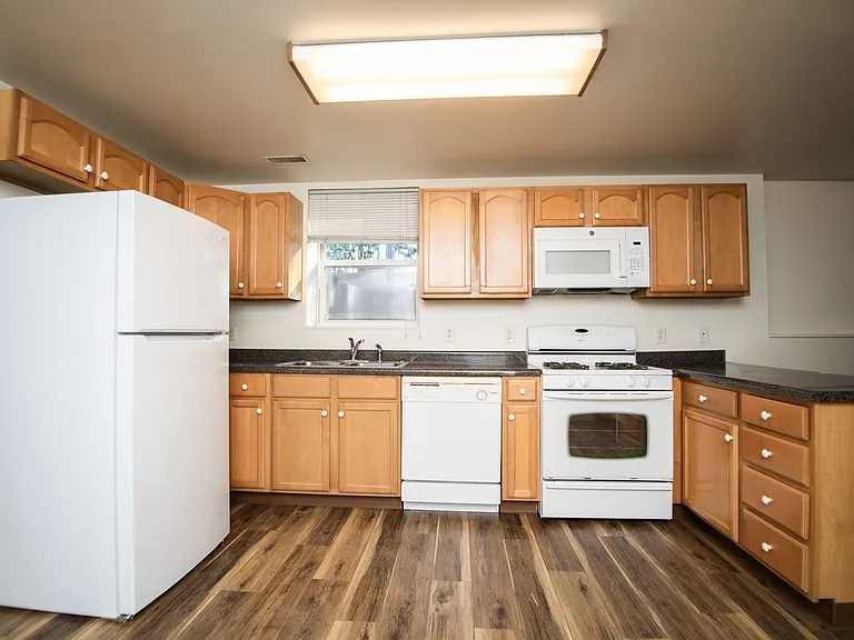 353 College Ave — Photo 9