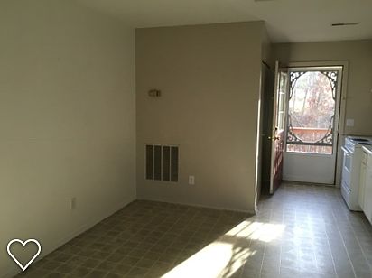 Kitchen/Dining Combo