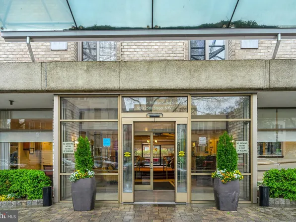 940 25th St NW #104, Washington, DC 20037