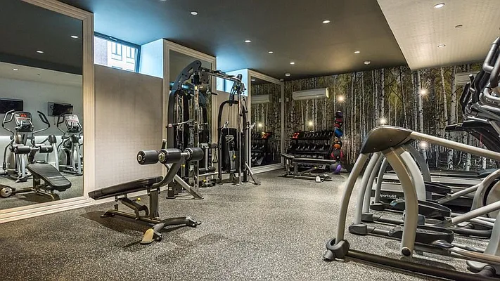 Rented by Nooklyn NYC LLC | media 73