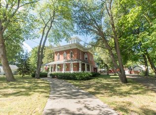 337 Dresser St, Cheboygan, MI 49721