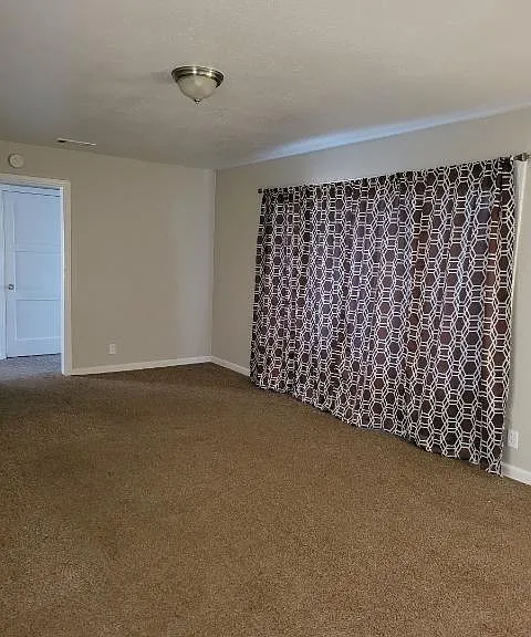 1305 E Harvard Ave — Photo 3