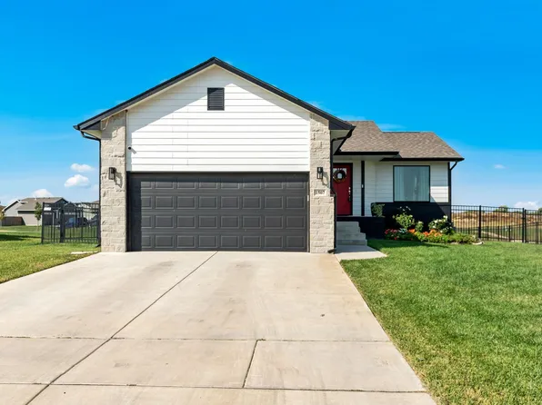 1507 N Cattail Ct, Andover, KS 67002