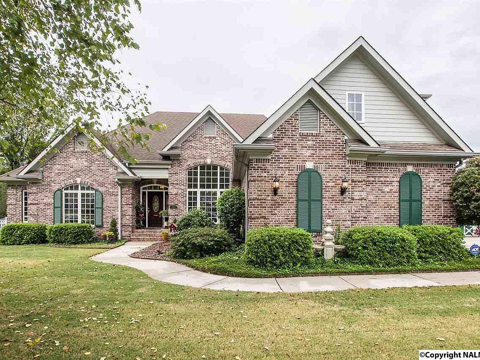 1st image of 148 Hedgestone Dr