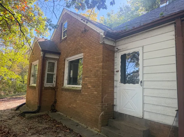 1818 18th St, East Moline, IL 61244