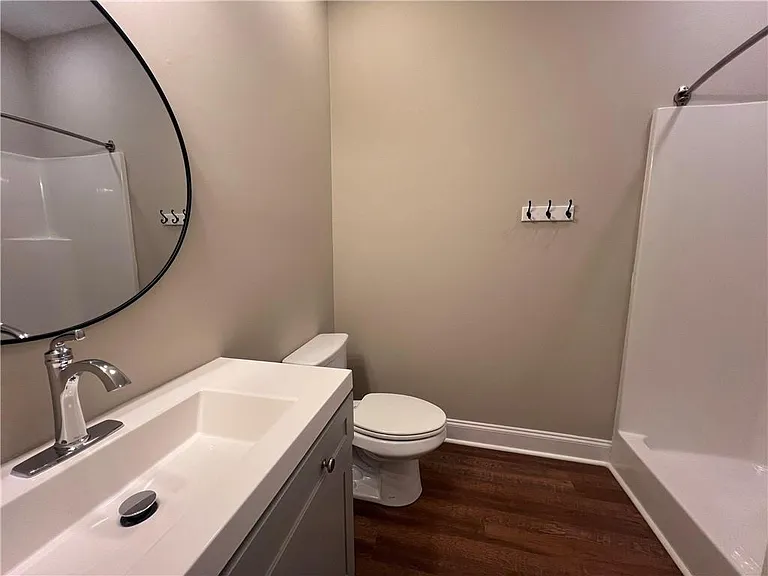 1027 Park Hill Dr — Photo 6