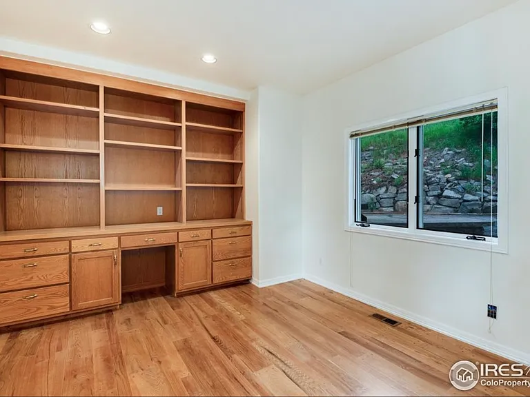 142 Meadowlook Way — Photo 14