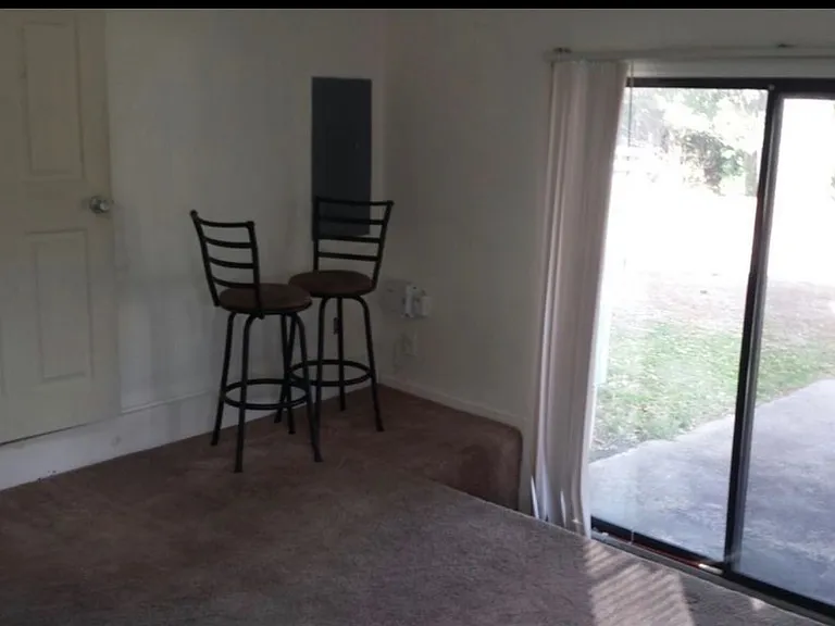 2501 Norris Ln — Photo 5