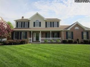 214 Countryside Dr, Medina, OH