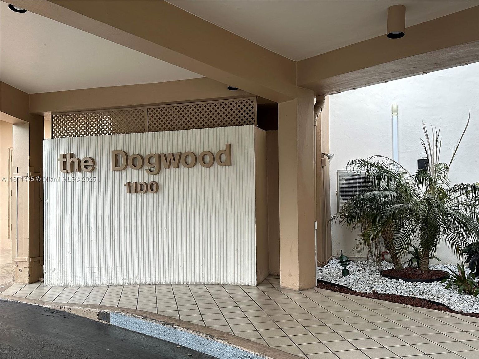 1100 NW Saint Charles Pl #411