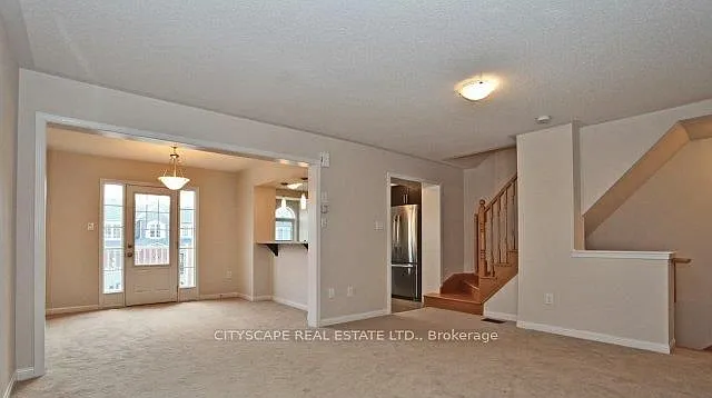 1055 Haxton Hts — Photo 2