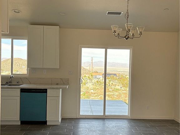 5th image of 32224 Emerald Rd